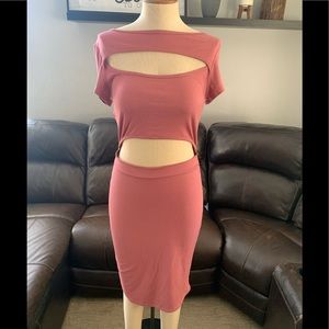 Cutout bodycon dress in color mauve size Large NWT